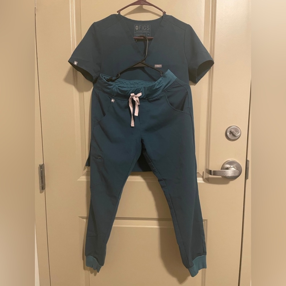 Figs Caribbean blue scrubs